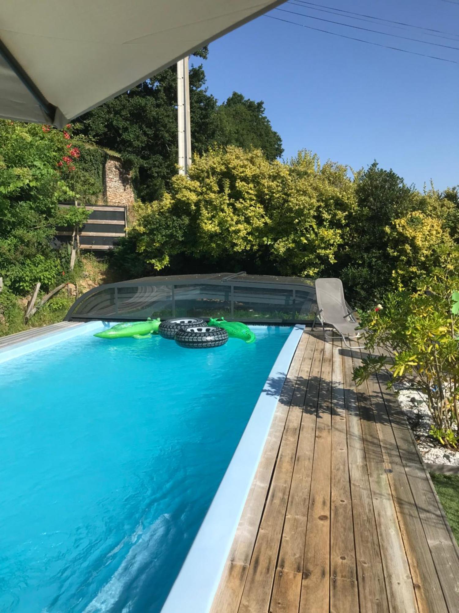 Le Petit Moulin Hotel ปูโซจส์ ภายนอก รูปภาพ