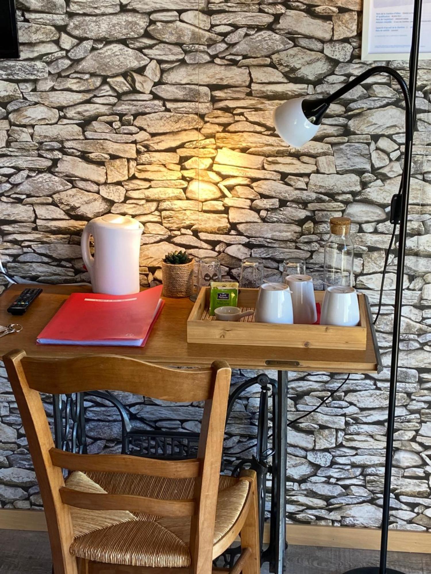 Le Petit Moulin Hotel ปูโซจส์ ภายนอก รูปภาพ