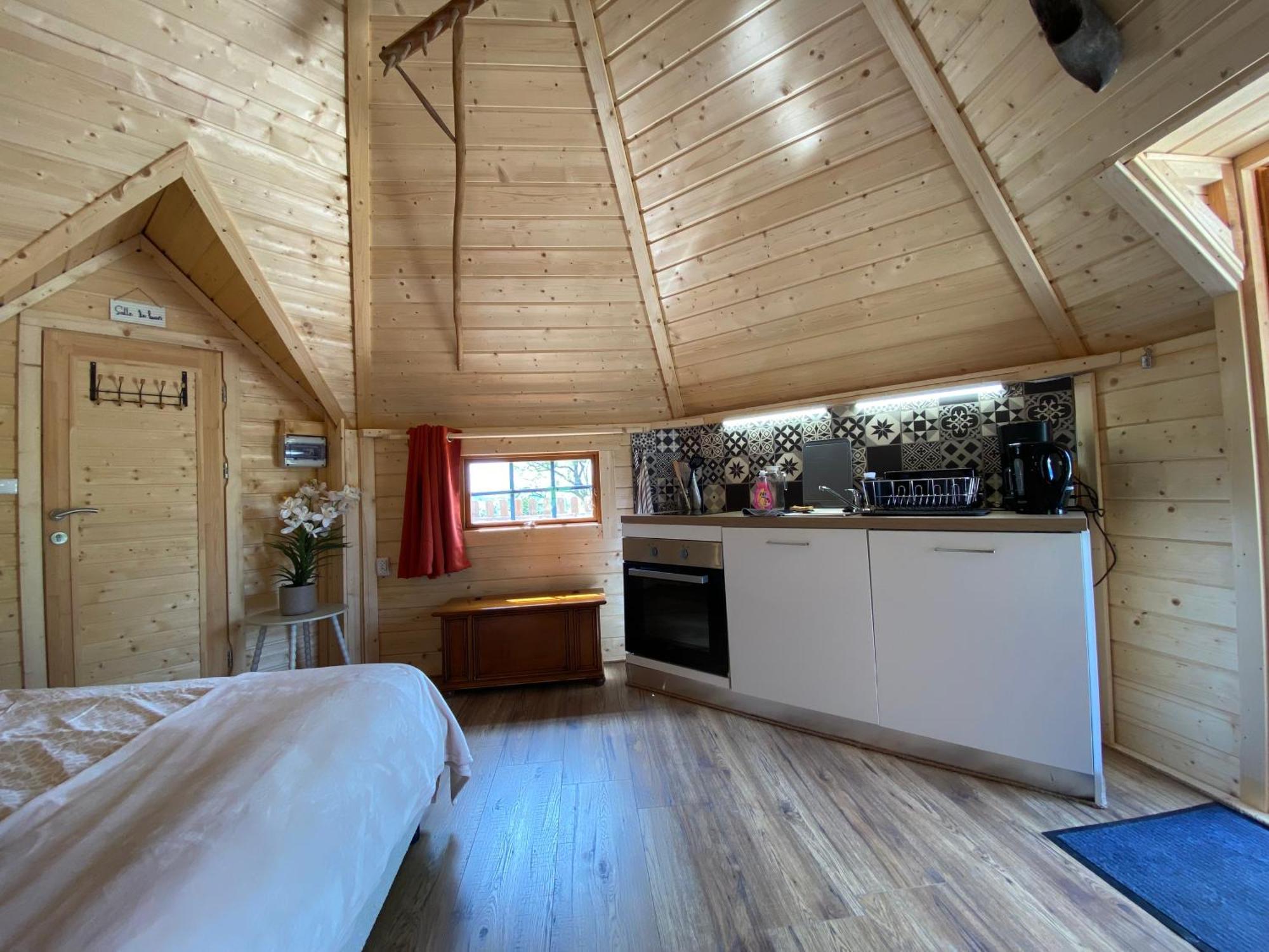 Le Petit Moulin Hotel ปูโซจส์ ภายนอก รูปภาพ